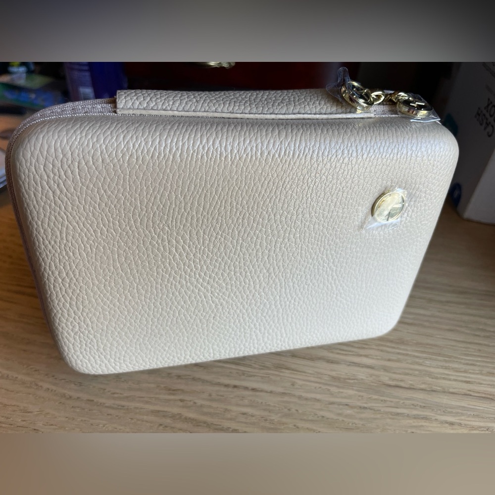 Giorgio Armani x Eva Air travel case